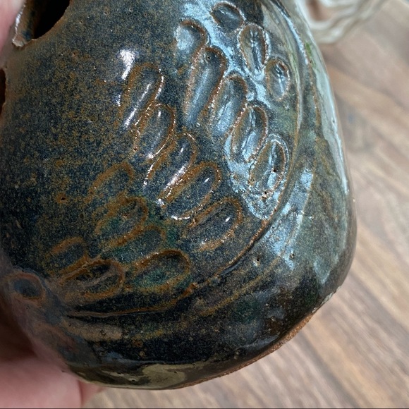 Unique Clay Pottery Bird Sculpture Figurine Toothbrush Holder - Picture 11 of 12